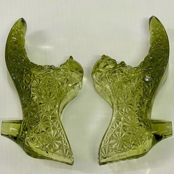 Vintage Clear Avocado Green Starburst Pinwheel Fan Pressed Art Glass Shoes - Picture 7 of 16